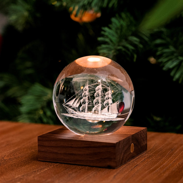 Amber Crystal Light | Sailing Boat