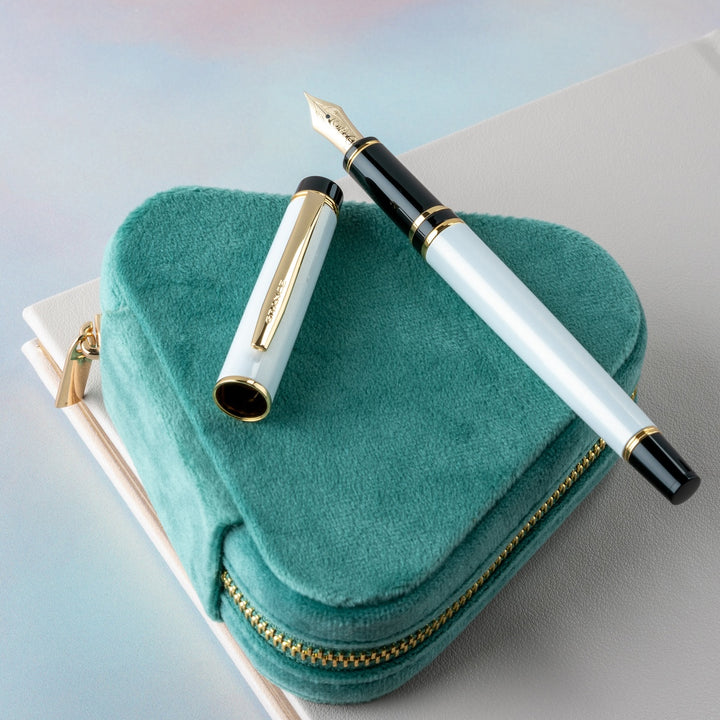 Grance Fountain Pen | White | 14k Gold Nib