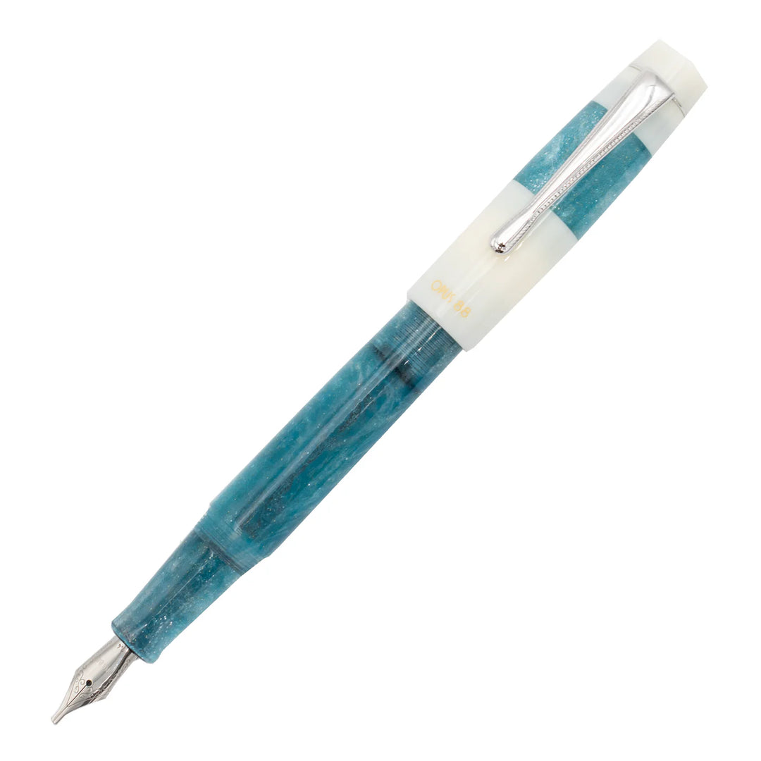 Blue and White Koloro Fountain Pen