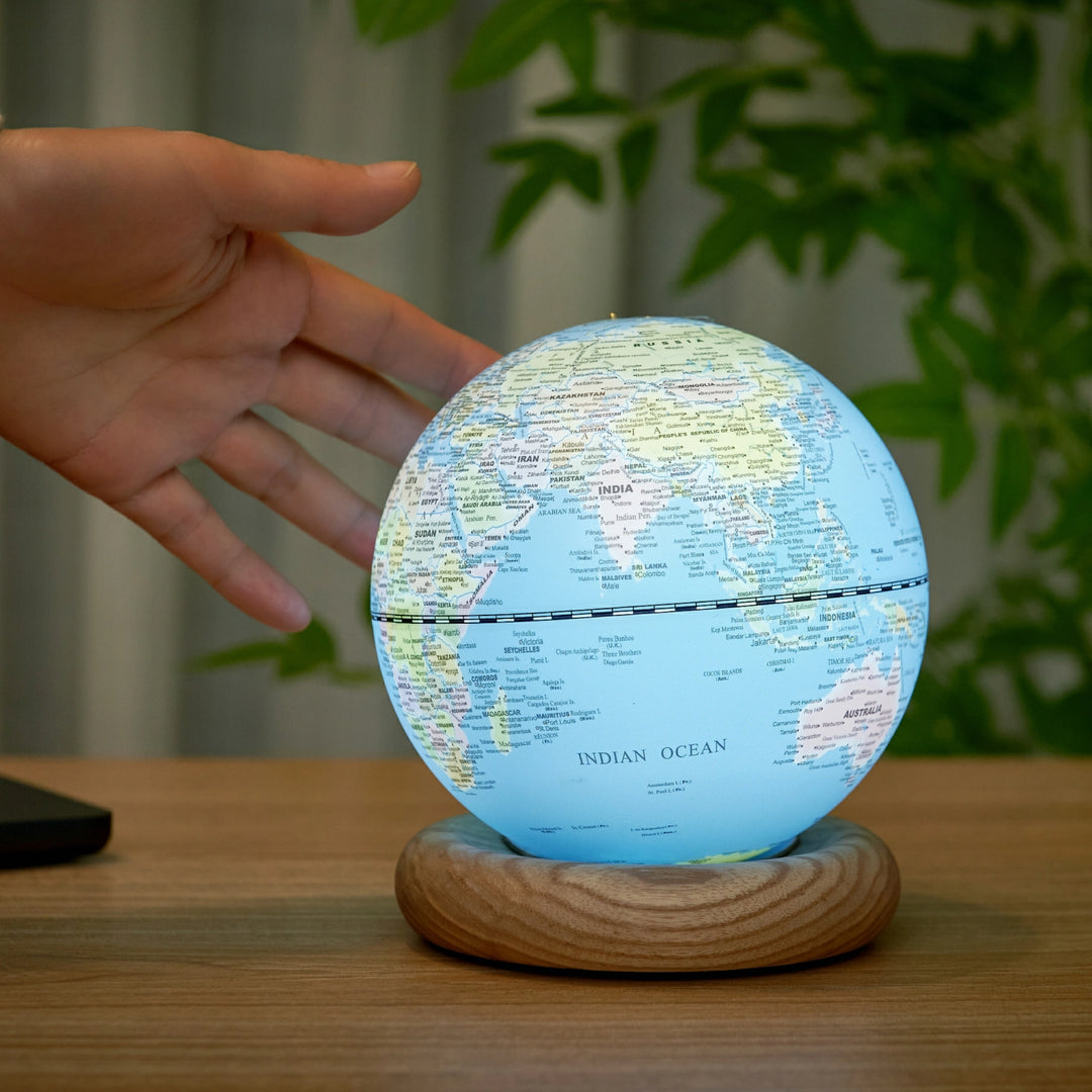 Smart Atlas Globe Lamp