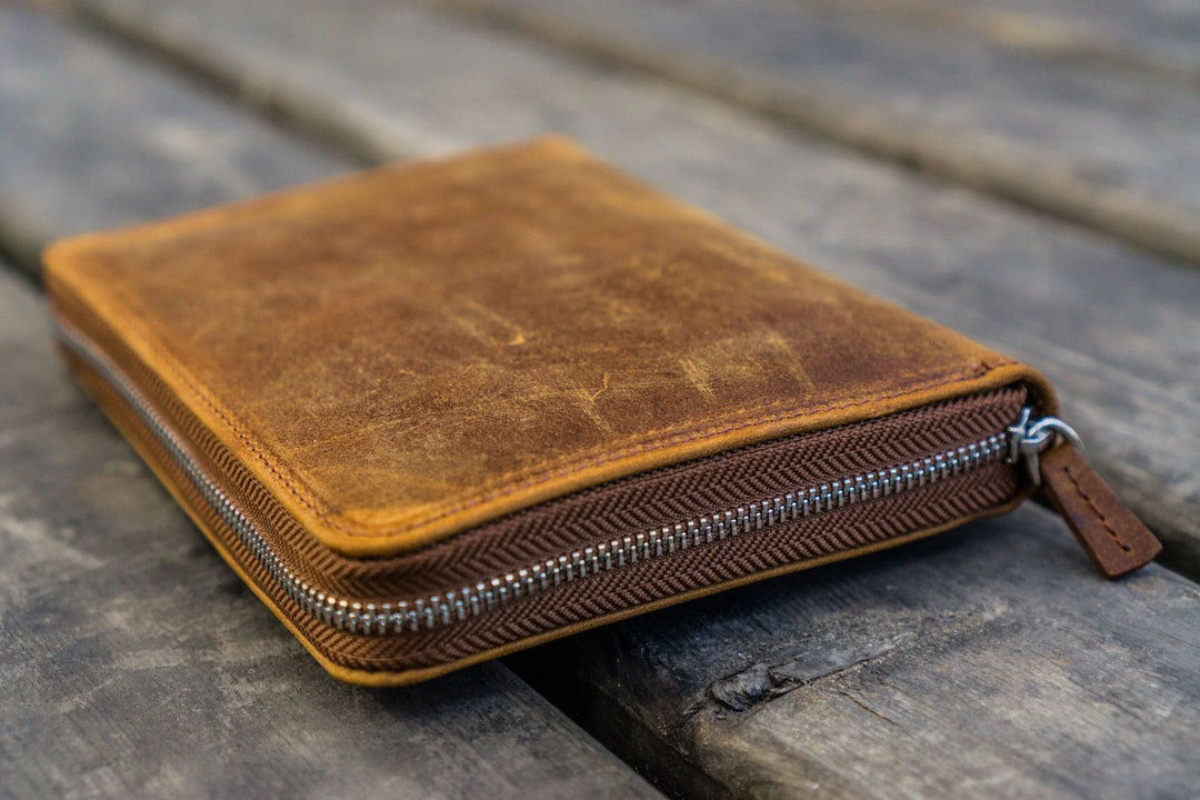 Zippered Leather Pen Case | Five Pens